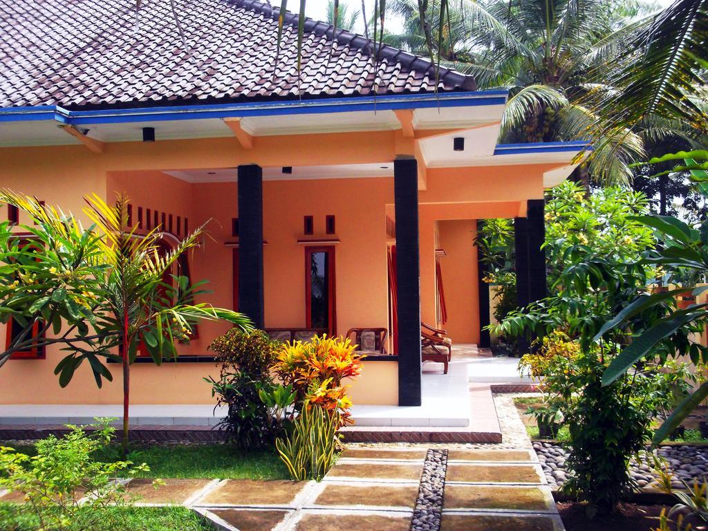Ragha Homestay Batukaras ภายนอก รูปภาพ